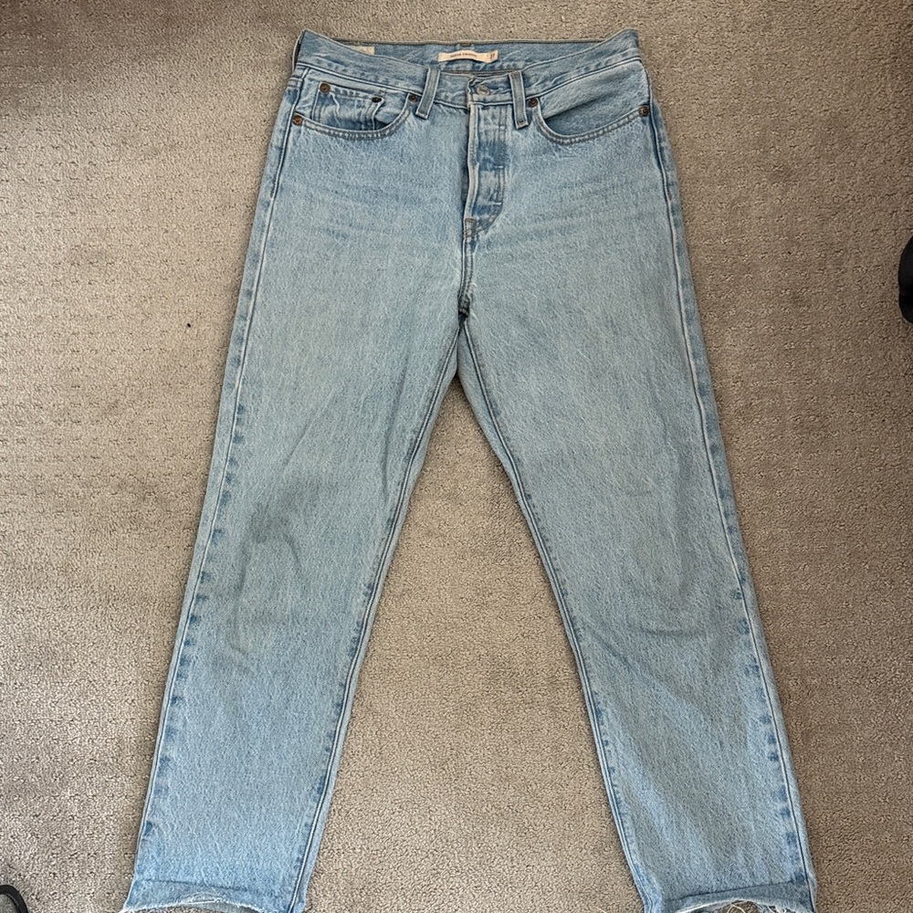 Levi's Women's Wedgie Straight Light Blue Straight Leg Jeans